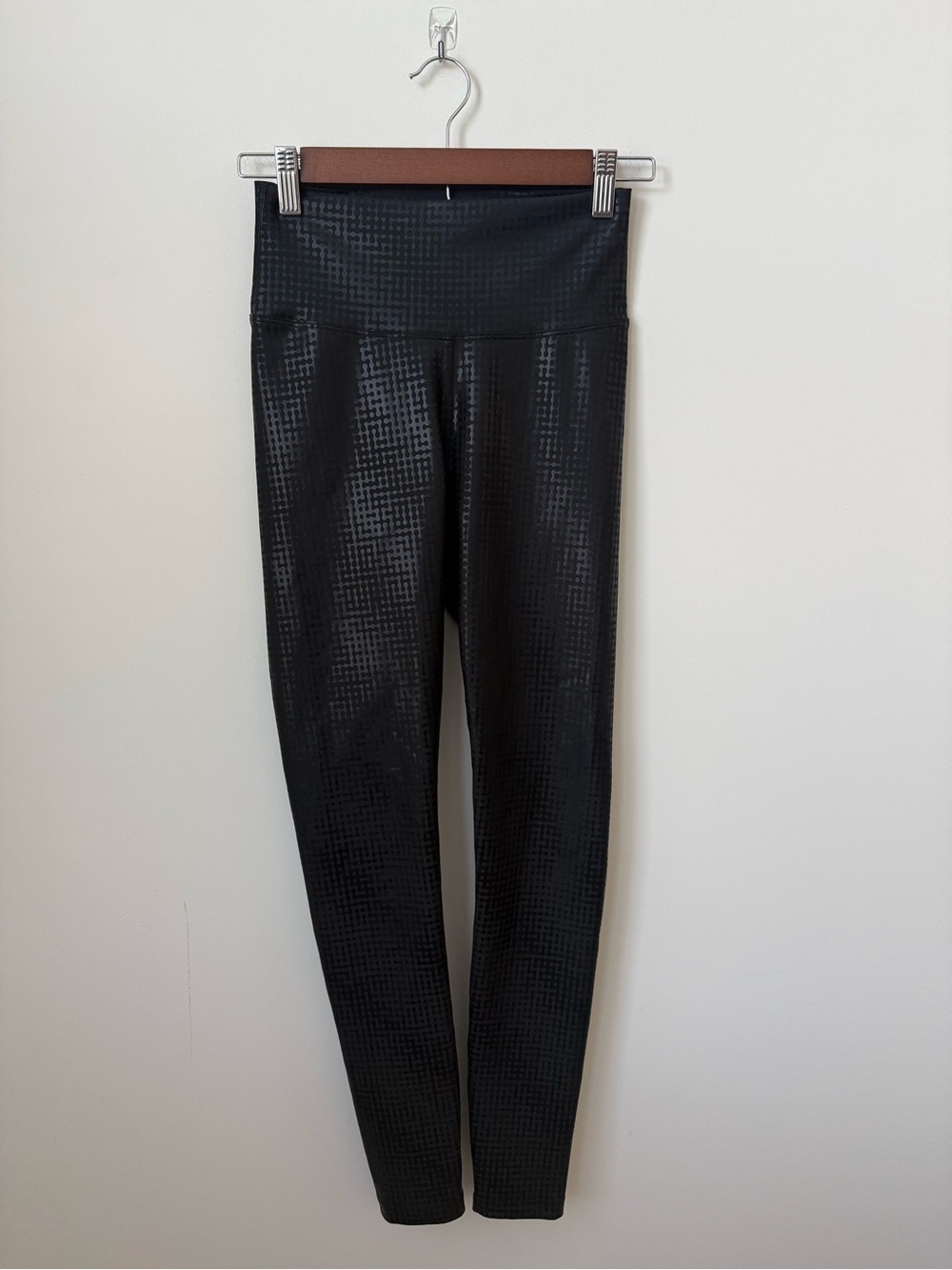 Peloton Show Up Digital‎ Foil Leggings Black Size Medium